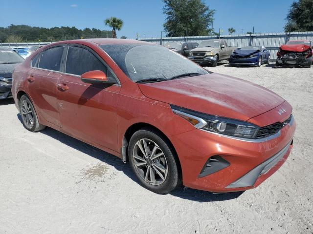 3KPF24AD8NE438440 - 2022 KIA FORTE FE ORANGE photo 1