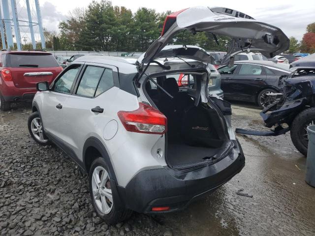 3N1CP5CU2JL530675 - 2018 NISSAN KICKS S SILVER photo 3