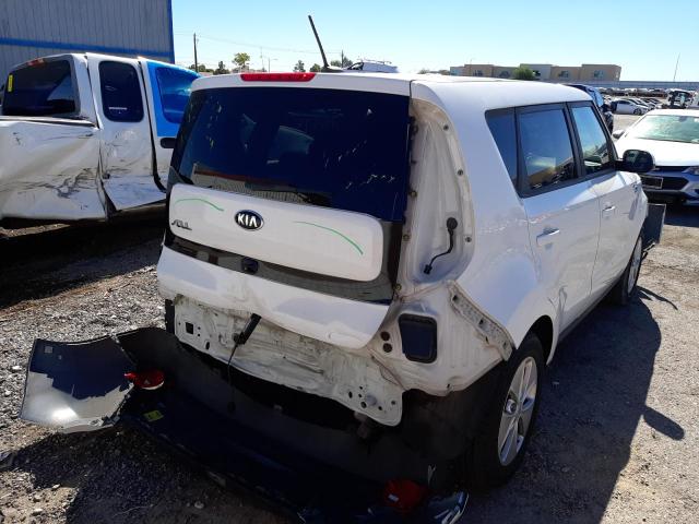 KNDJN2A20G7320700 - 2016 KIA SOUL WHITE photo 4