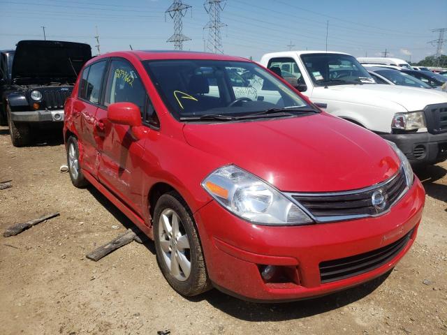 3N1BC1CP2BL374875 - 2011 NISSAN VERSA RED photo 1