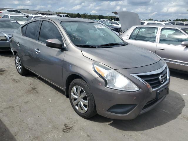 3N1CN7AP5GL819136 - 2016 NISSAN VERSA S GRAY photo 1