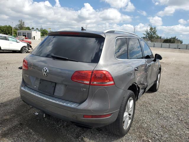 WVGEF9BP6CD010169 - 2012 VOLKSWAGEN TOUAREG V6 GRAY photo 4