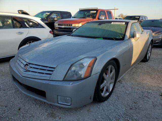 1G6YV34A055604041 - 2005 CADILLAC XLR SILVER photo 2