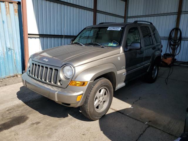 1J8GL48K46W291376 - 2006 JEEP LIBERTY SP BEIGE photo 2