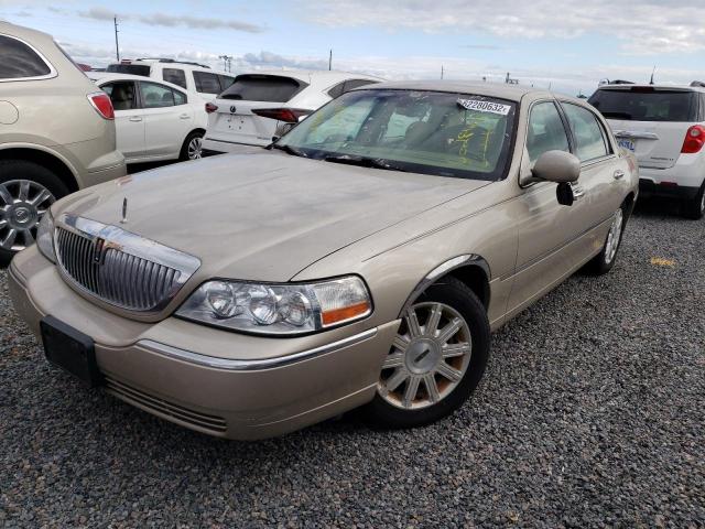 2LNHM82V19X606013 - 2009 LINCOLN TOWN CAR S TAN photo 2