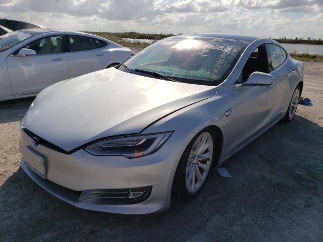 5YJSA1E40HF185445 - 2017 TESLA MODEL S SILVER photo 2