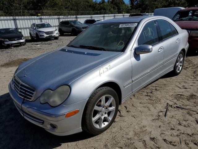 WDBRF56H47F797200 - 2007 MERCEDES-BENZ C 350 SILVER photo 2