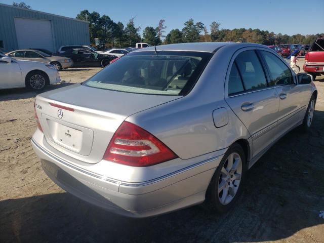 WDBRF56H47F797200 - 2007 MERCEDES-BENZ C 350 SILVER photo 4