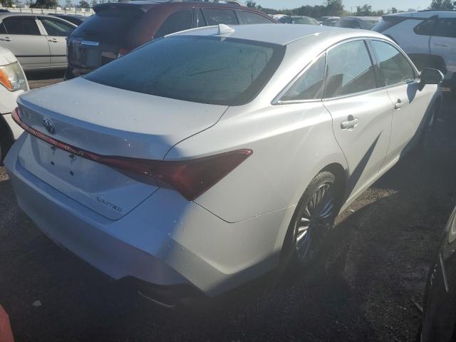 4T1BZ1FB0KU033987 - 2019 TOYOTA AVALON XLE WHITE photo 4