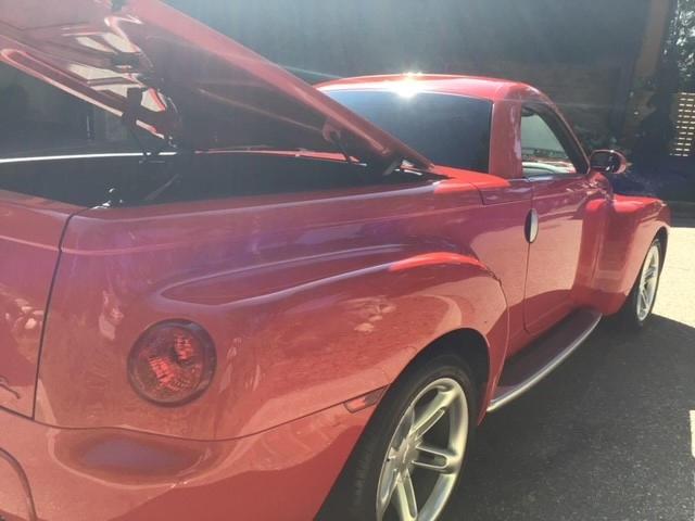 1GCES14PX4B104471 - 2004 CHEVROLET SSR 红色 照片 4