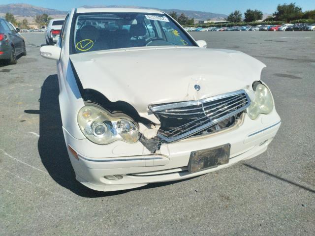 WDBRF40J94F522536 - 2004 MERCEDES-BENZ C 230K SPO WHITE photo 9