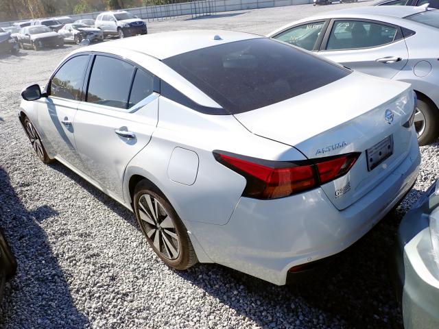 1N4BL4DV6KC116386 - 2019 NISSAN ALTIMA SV WHITE photo 3