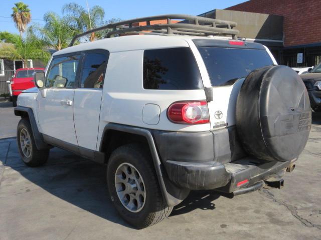 JTEBU4BF3CK116951 - 2012 TOYOTA FJ CRUISER WHITE photo 3