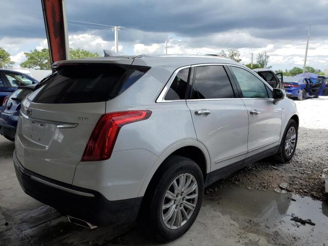 1GYKNARS7JZ210798 - 2018 CADILLAC XT5 WHITE photo 4