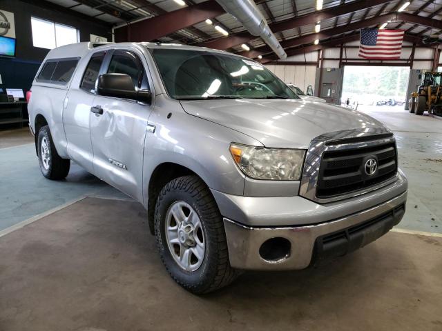 5TFUM5F19AX005712 - 2010 TOYOTA TUNDRA DOU SILVER photo 1