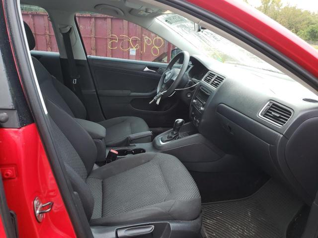 3VW2K7AJ1CM390849 - 2012 VOLKSWAGEN JETTA BASE RED photo 5