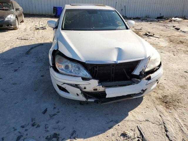 KMHGC4DF3BU141857 - 2011 HYUNDAI GENESIS 4. WHITE photo 9