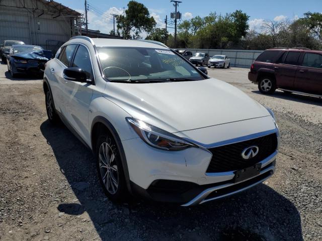 SJKCH5CR6JA053100 - 2018 INFINITI QX30 BASE WHITE photo 1