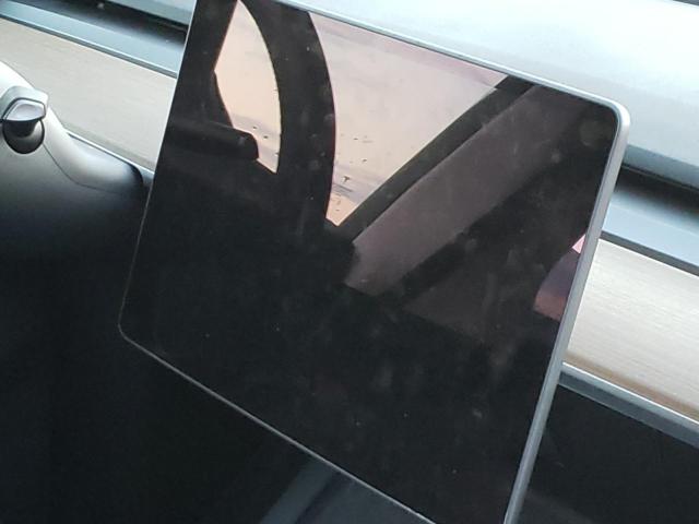 5YJYGDEE1MF286362 - 2021 TESLA MODEL Y Noir photo 8