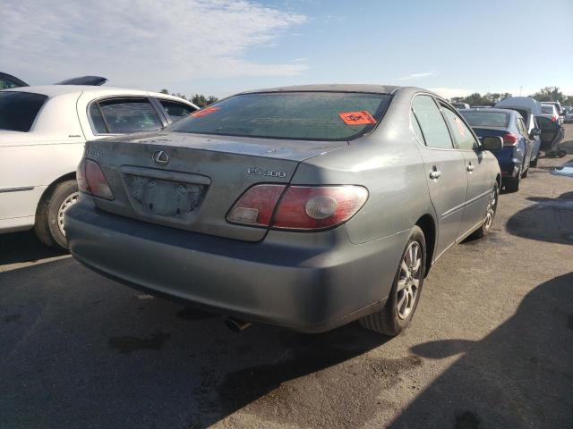 JTHBF30G320053332 - 2002 LEXUS ES 300 GREEN photo 4