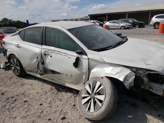 1N4BL4DV2MN409385 - 2021 NISSAN ALTIMA SV WHITE photo 9