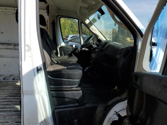 3C6TRVDG9JE149837 - 2018 RAM PROMASTER WHITE photo 5