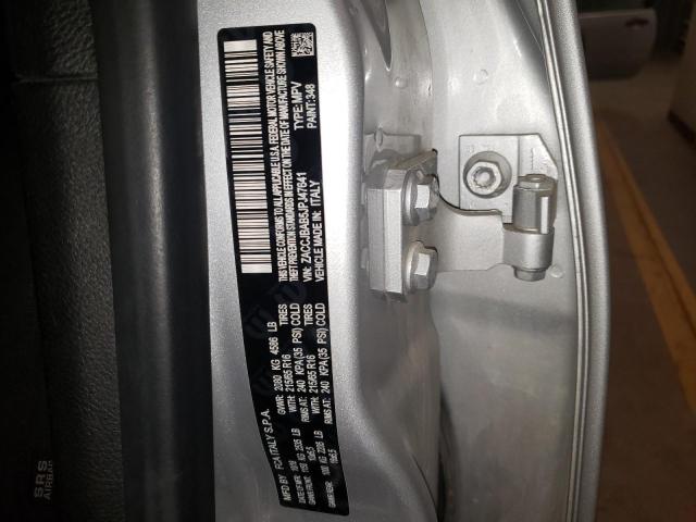 ZACCJBAB5JPJ47641 - 2018 JEEP RENEGADE S Gümüş foto 10