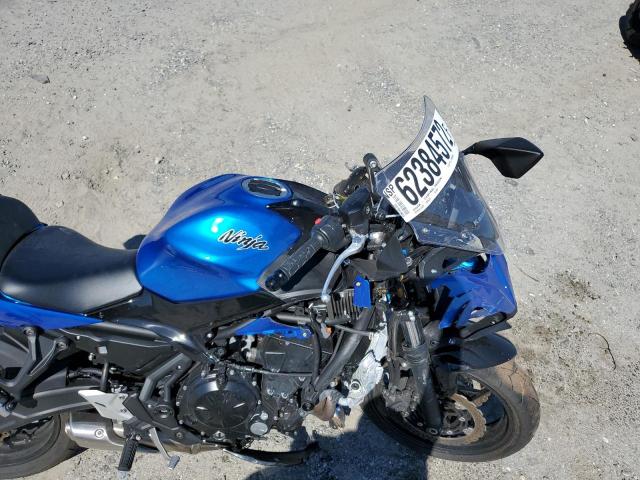 JKAEXEJ13JDA02869 - 2018 KAWASAKI EX650 J ლურჯი ფოტო 5