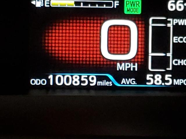 JTDKARFP2H3005046 - 2017 TOYOTA PRIUS PRIM 红色 照片 8