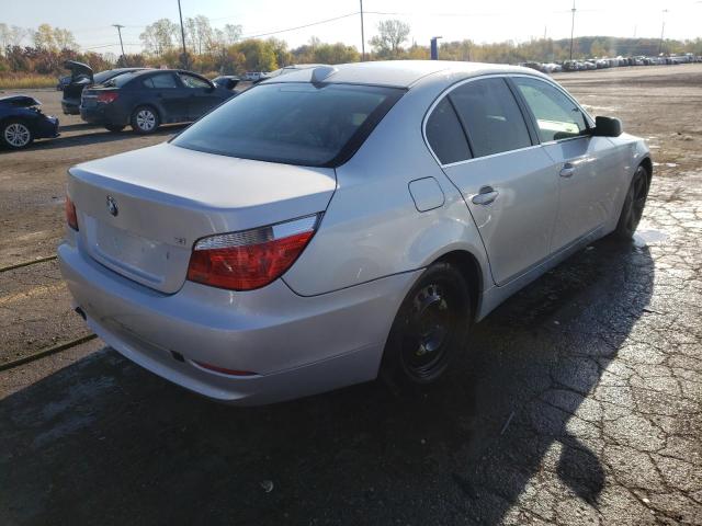 WBANF73536CG66927 - 2006 BMW 530 XI SILVER photo 4