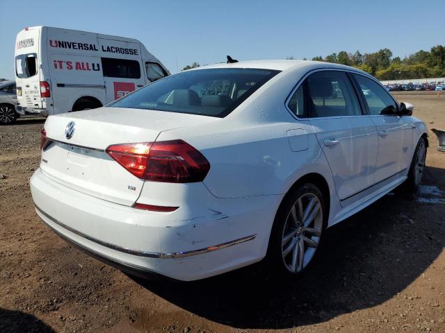 1VWDT7A33HC008689 - 2017 VOLKSWAGEN PASSAT R-L WHITE photo 4