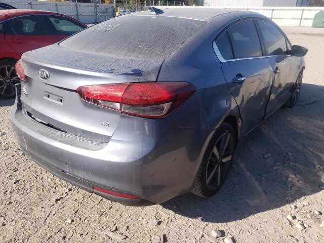 3KPFL4A81HE103878 - 2017 KIA FORTE EX GRAY photo 4