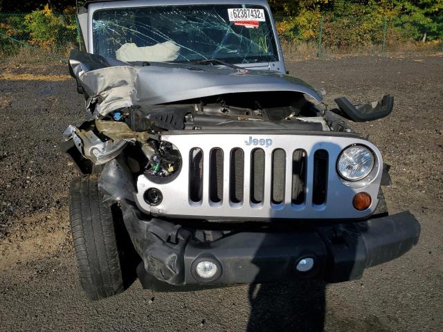 1C4AJWAG2DL691830 - 2013 JEEP WRANGLER S SILVER photo 9