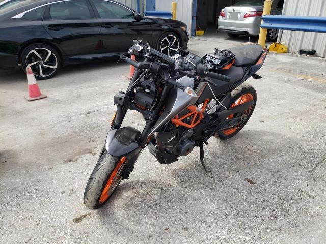 MD2JPJ403MC267096 - 2021 KTM 390 DUKE SILVER photo 2