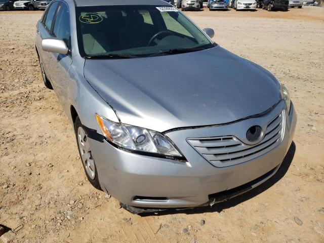 4T1BE46K17U055498 - 2007 TOYOTA CAMRY CE SILVER photo 9