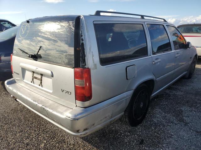 YV1LW5587W2443759 - 1998 VOLVO V70 SILVER photo 4