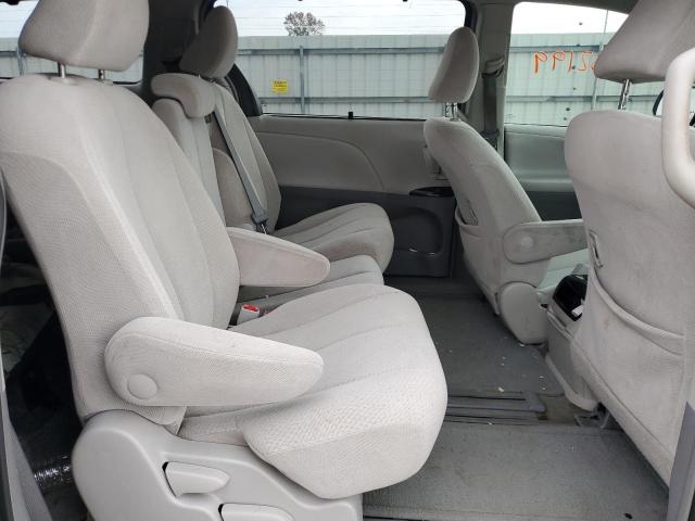 5TDKK3DC6CS185004 - 2012 TOYOTA SIENNA LE SILVER photo 6