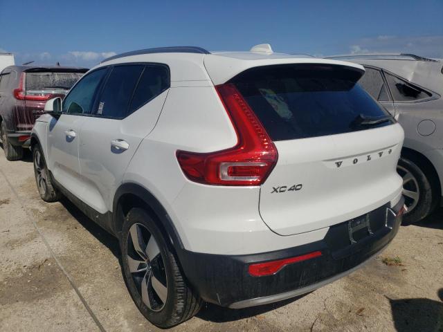 YV4162UK7L2223541 - 2020 VOLVO XC40 T5 MO WHITE photo 3