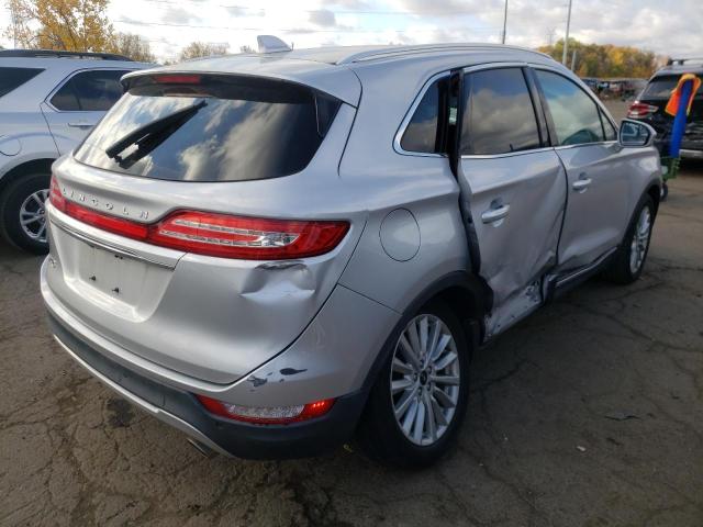 5LMCJ1D93KUL07403 - 2019 LINCOLN MKC SILVER photo 4