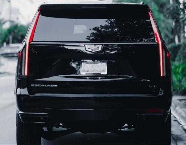 1GYS4JKL0NR294667 - 2022 CADILLAC ESCALADE E BLACK photo 4