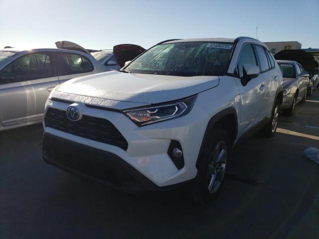 4T3B6RFV4MU062470 - 2021 TOYOTA RAV4 XLE P WHITE photo 2