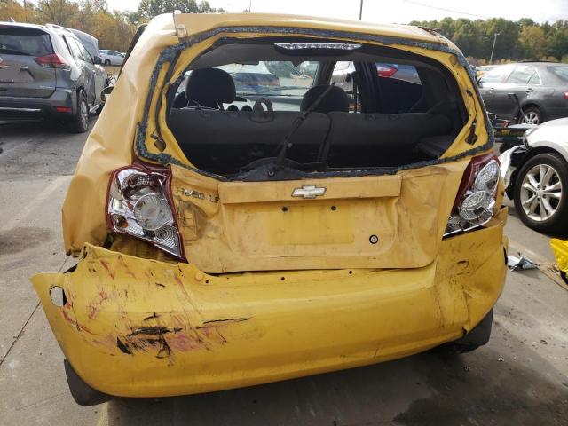 KL1TD62615B421685 - 2005 CHEVROLET AVEO BASE YELLOW photo 9