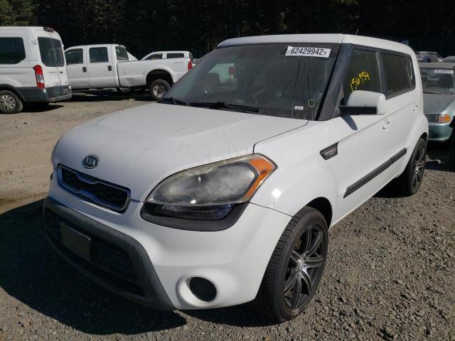 KNDJT2A59C7430624 - 2012 KIA SOUL WHITE photo 2