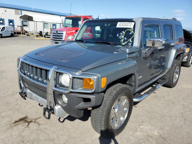 5GTEN13E088151415 - 2008 HUMMER H3 GRAY photo 2