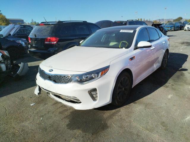 5XXGU4L35JG225434 - 2018 KIA OPTIMA EX WHITE photo 2