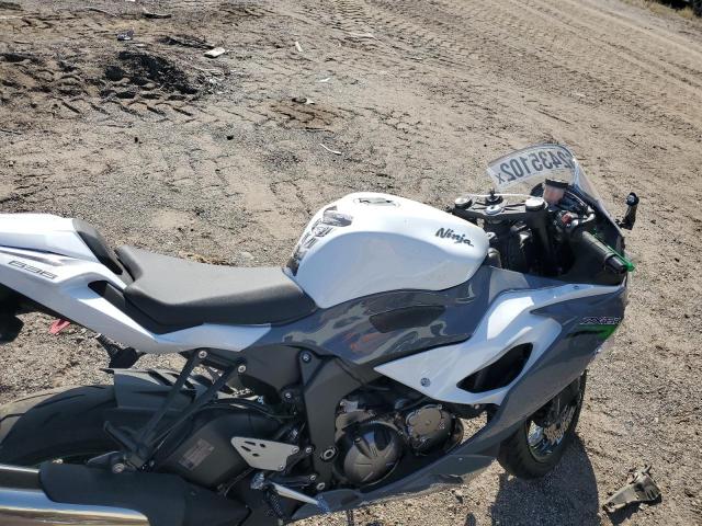 JKBZXJH13MA009156 - 2021 KAWASAKI ZX636 K WHITE photo 5