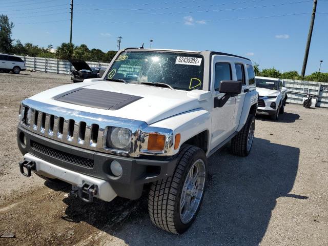 5GTEN13E088109892 - 2008 HUMMER H3 WHITE photo 2