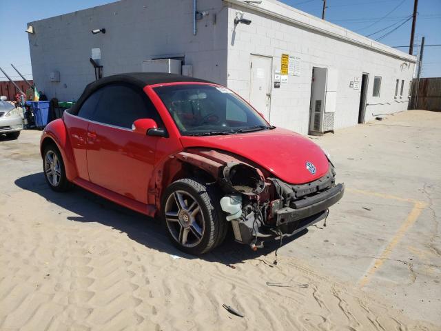 3VWCD21Y94M303604 - 2004 VOLKSWAGEN NEW BEETLE 红色 照片 1