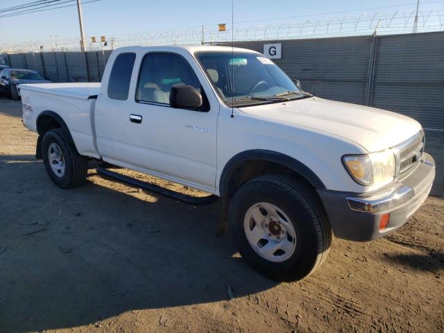 4TASN92N0YZ654832 - 2000 TOYOTA TACOMA XTR WHITE photo 4