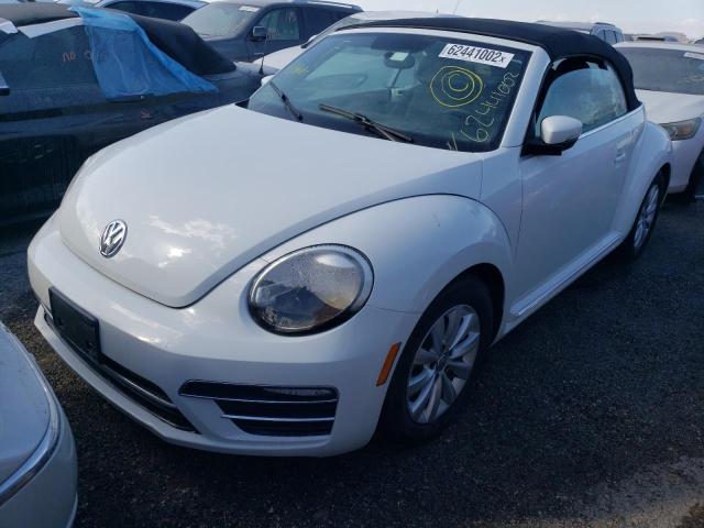 3VW5DAAT7JM505215 - 2018 VOLKSWAGEN BEETLE S WHITE photo 2